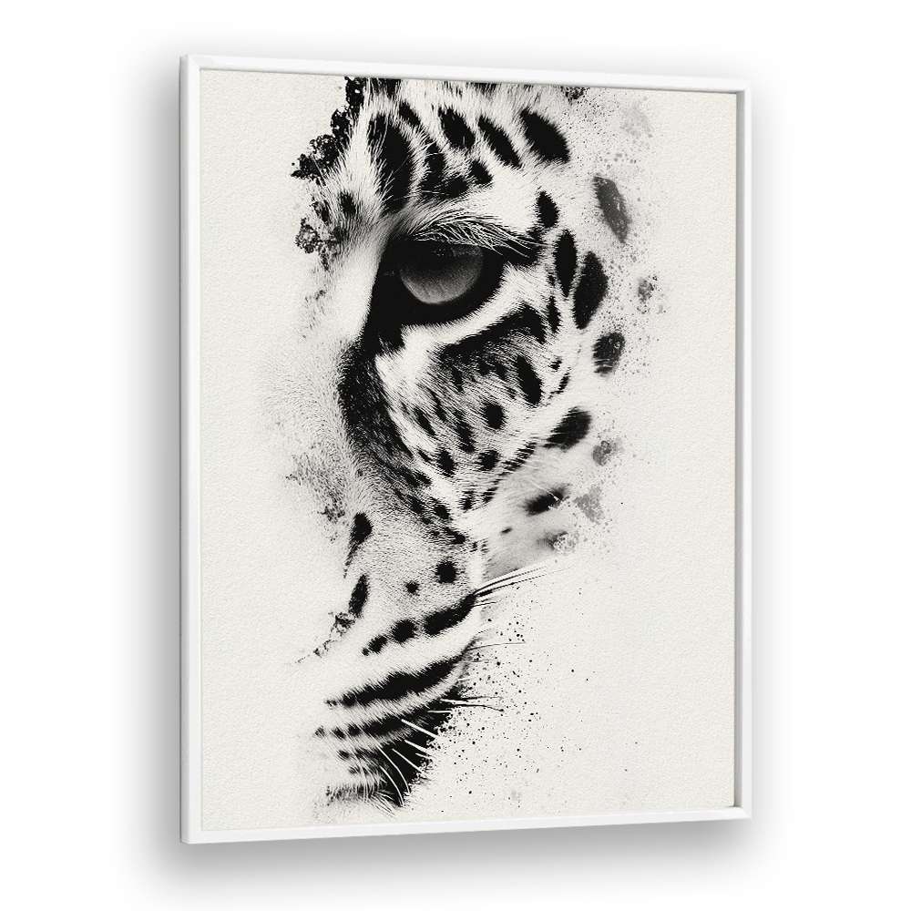 INTENSE LEOPARD GAZE