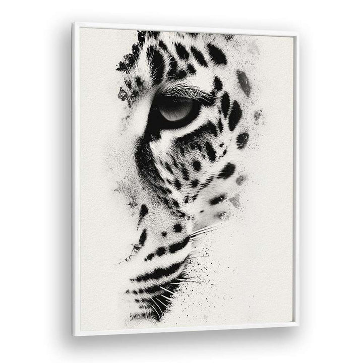 INTENSE LEOPARD GAZE