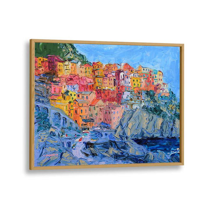 CINQUE TERRE COLORFUL TOWN