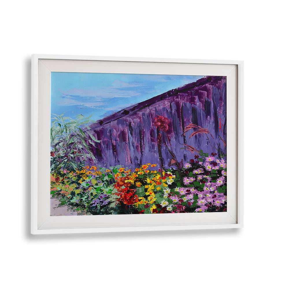 VIBRANT GARDEN WALL