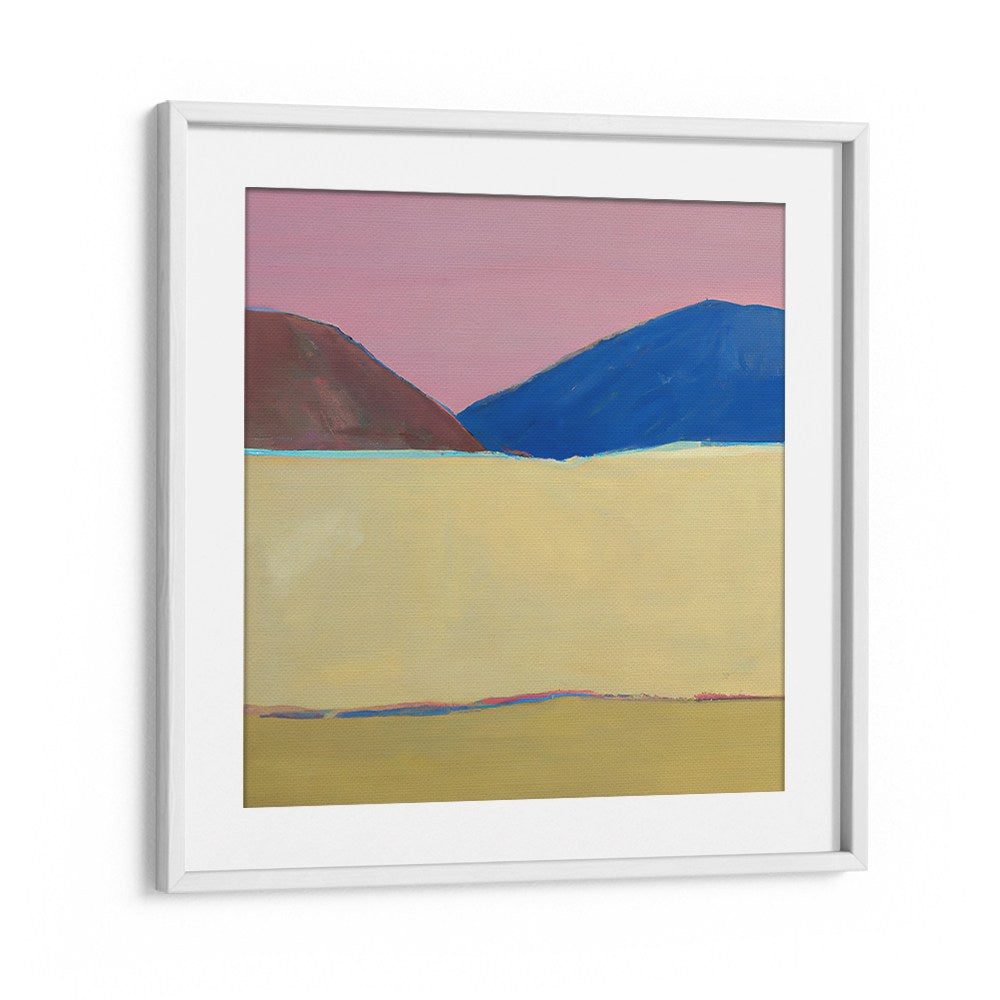 COLORFUL DESERT MOUNTAINS